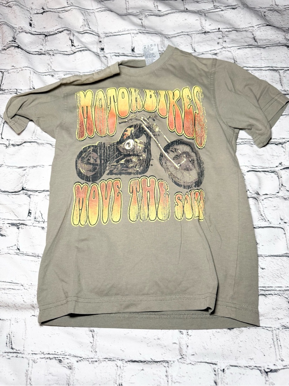 Basic Editions. Graphic t-shirts. Size S(6:7)
